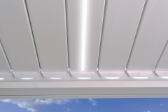 B-200 Louvres closed LED_on